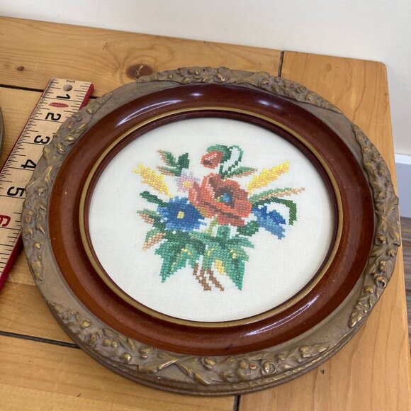 Pansy & Poppy Cross Stitch Embroidery Round Gesso Picture Frame Vintage Set of 2 - Picture 6 of 11